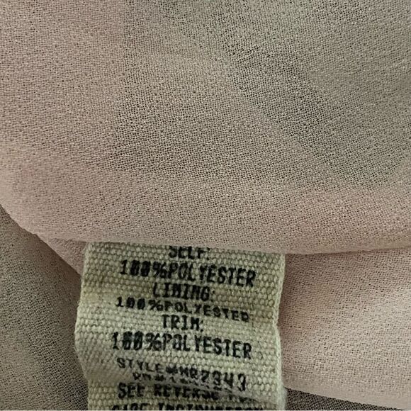 Moon River Top Cold Shoulder Pink Floral Appliqué Blouse - Picture 6 of 11